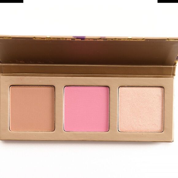Stila Highlighter, Blush, Bronzer Palette, New - Picture 1 of 2